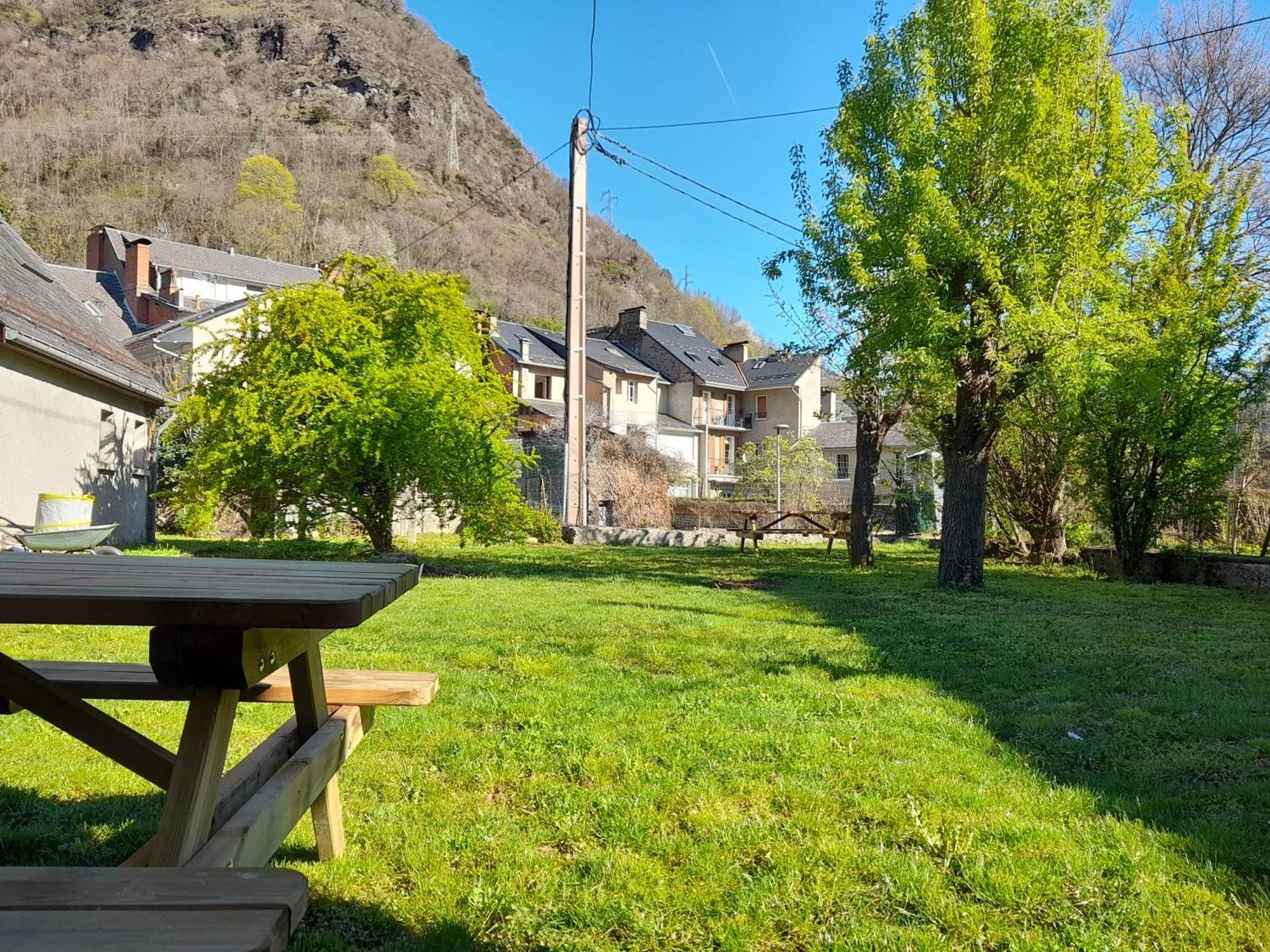 T3 Neuf 55M2 4 Personnes Avec Jardin Au Calme, Menage Inclus, Local Velo Apartment Bagneres-de-Luchon Bagian luar foto
